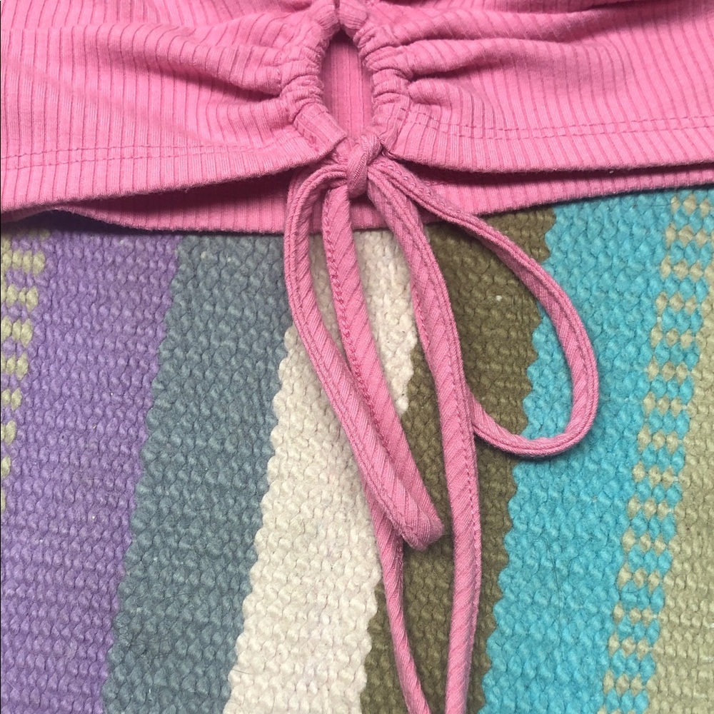 🌸Pink Ruched Crop Top 🪷 - Picture 5 of 8